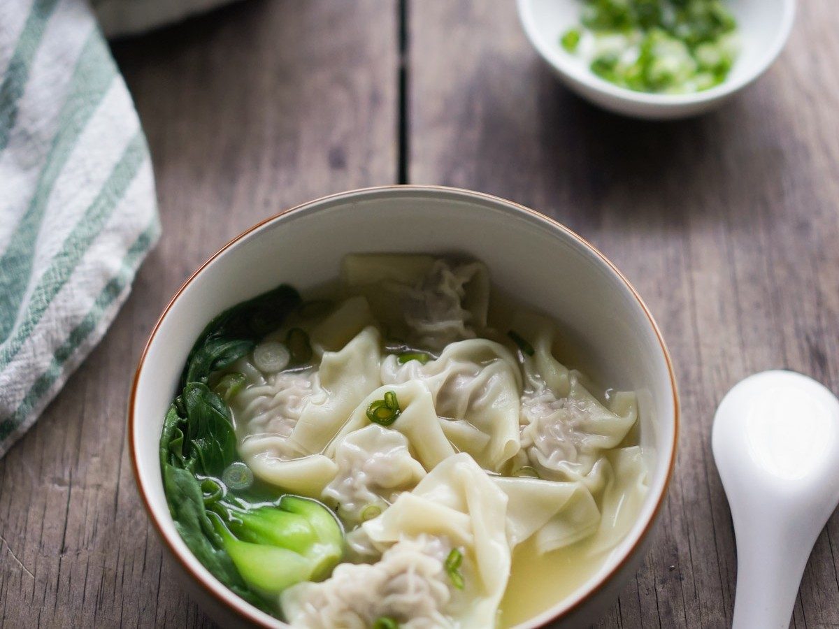 Wonton soup (placeholder)